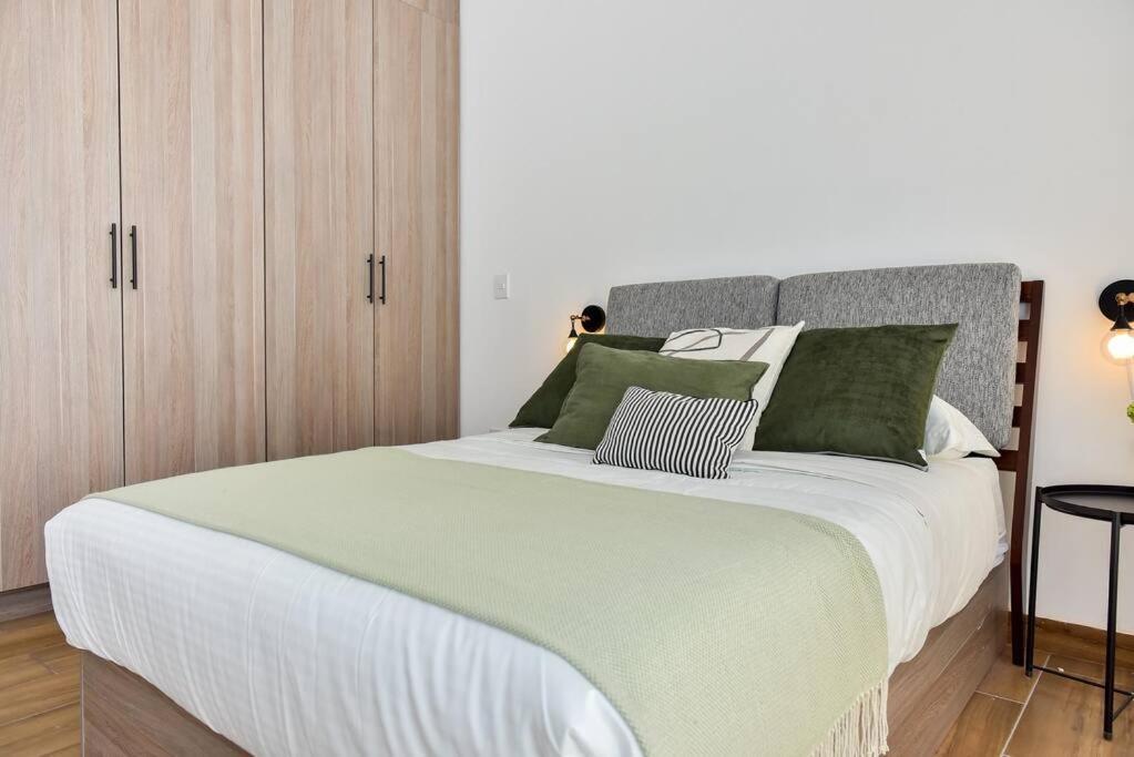 Bonita Casa, Cerca De La Fnsm, Ideal Grupos Aguascalientes